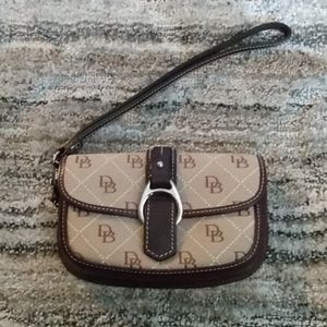 Dooney Bourke